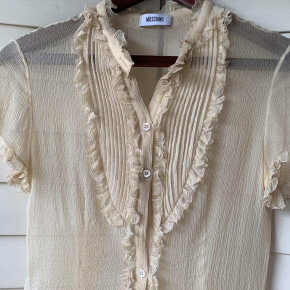 Moschino 100% Silk Blouse in XS. Good condition—see photos. Missing button. - Picture 2 of 6